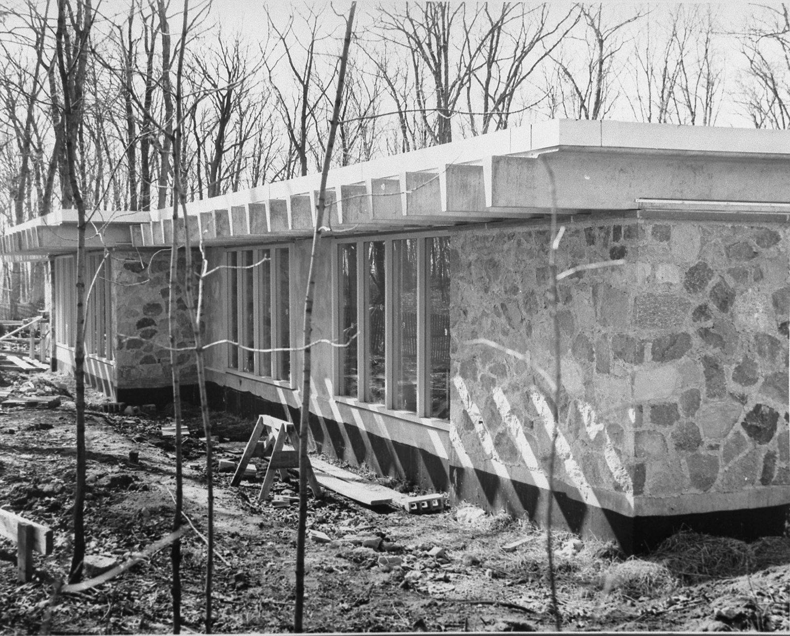 urban-spelunking-building-the-milwaukee-county-zoo